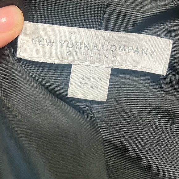New York and Company Blazer - Picture 5 of 7